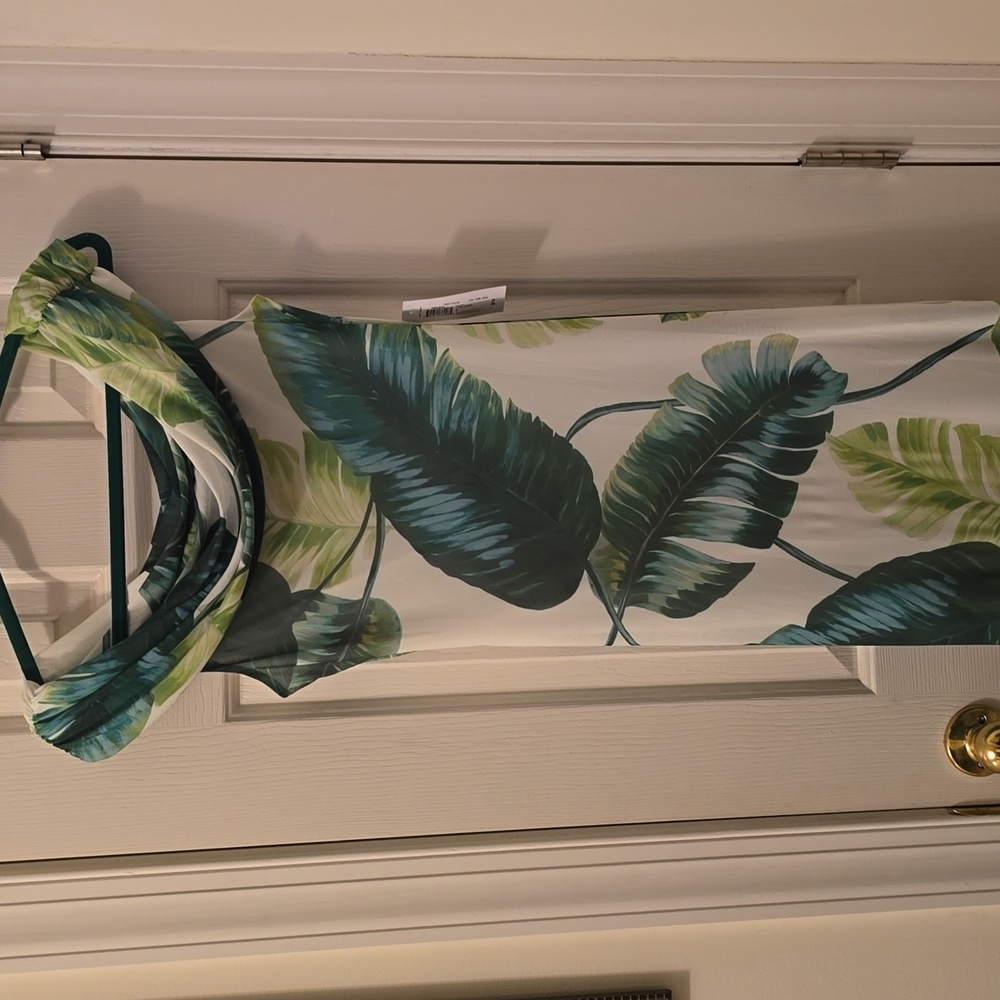 PREMIER AMOUR BRAND WOMEN'S BEAUTIFUL GREEN DRAPE NECK TROPICAL DRESS SIZE 6